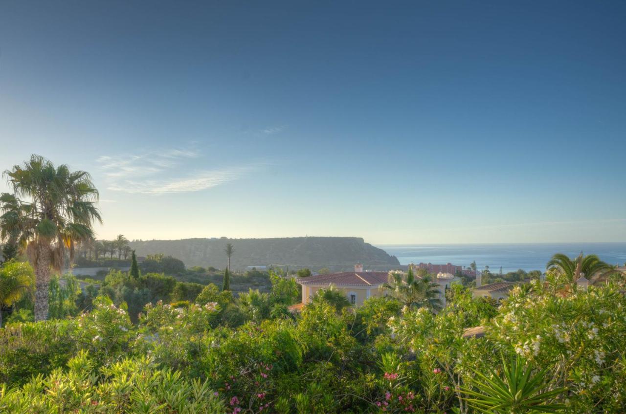 Villa Montanha, Luxury Coastal Villa, With Swimming Pool, Loungers And Alfresco Dining, 10 Min Walk To The Beautiful Praia Da Luz Beach, Shops, Bars And Restaurants! Bagian luar foto