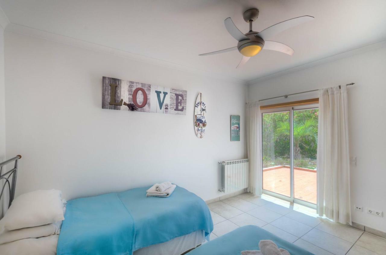 Villa Montanha, Luxury Coastal Villa, With Swimming Pool, Loungers And Alfresco Dining, 10 Min Walk To The Beautiful Praia Da Luz Beach, Shops, Bars And Restaurants! Bagian luar foto